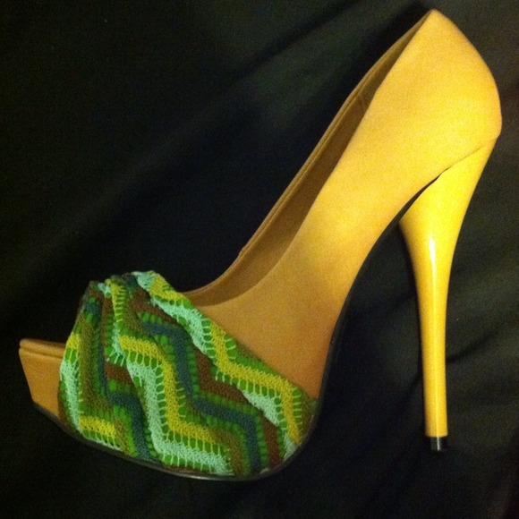 Brand new heels