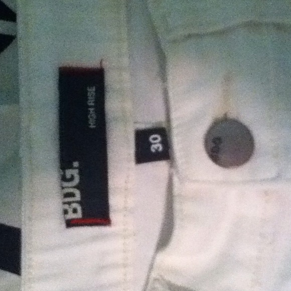 BDG white high rise shorts - Picture 2 of 3