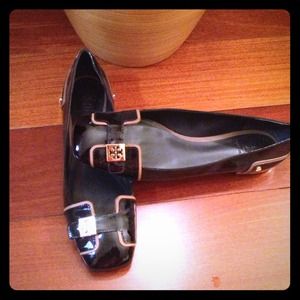 Tory burch all leather shoes authentic 100%