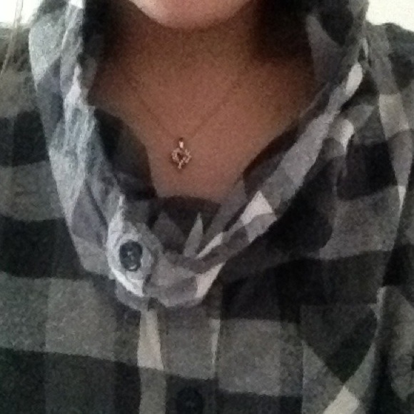 Cloth - Picture 2 of 3