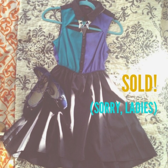 SOLD! Magical colorblock cutout dress! XS