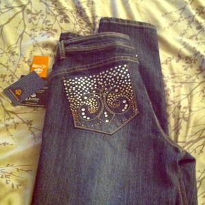 Brand new dereon skinny jeans!!!!! Never worn