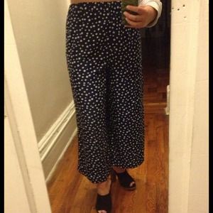 Navy and white polka for wide leg cropped pants!