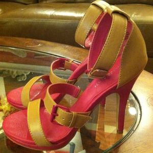 Cute strappy heel