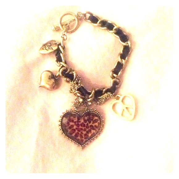 🚫SOLD🚫 Betsey Johnson bracelet!😀