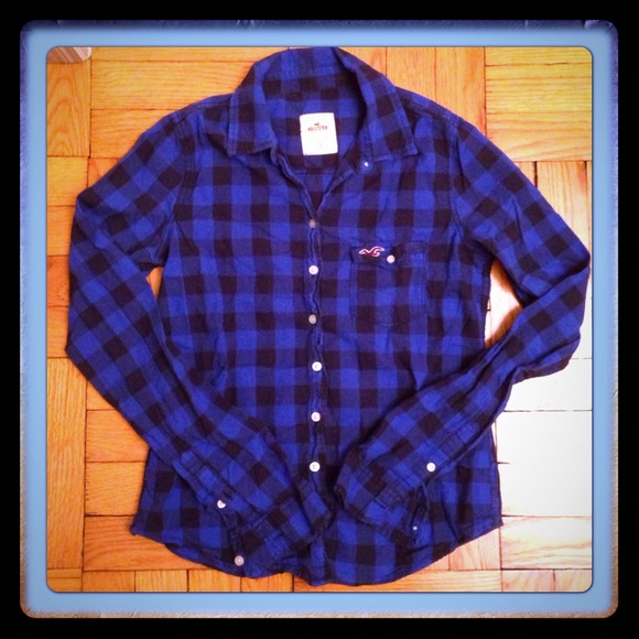 ⛔Sold bundle💥Hollister plaid shirt!