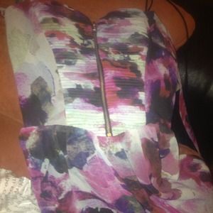 Guess new dress size 0 very cute flirty dress