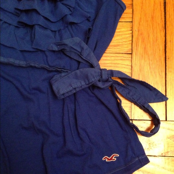 🎉SOLD!!!Gorgeous ruffled tank top in royal blue! - Picture 3 of 3