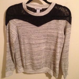 Size Small Super Cute Lace/Cotton L/S top