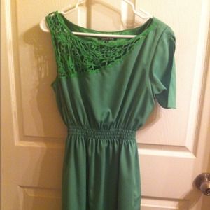 Gianni Bini green dress