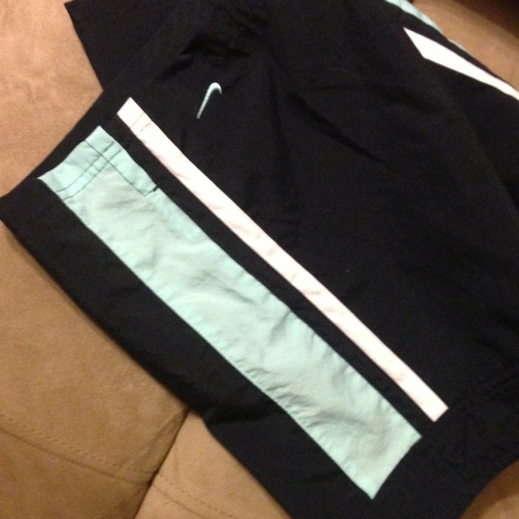 Nike shorts - Picture 3 of 3