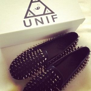 UNIF Hellraisers sz 9