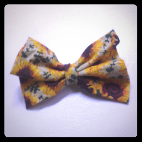 Sunflower bow🌻