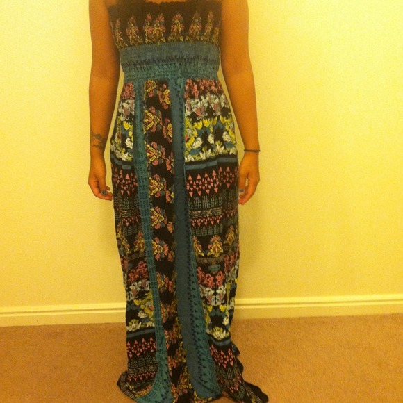 Sold for bundle💖Maxi dress !!