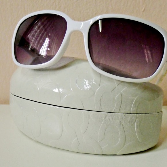 ??HOST PICK ??COACH Gretchen sunglasses.SOLD