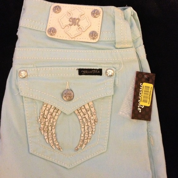 MISS ME SKINNIES 28! Beautiful light blue!!!💙💎💙 - Picture 1 of 4