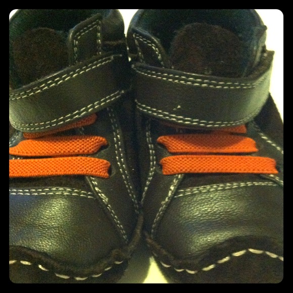 Infant brown soft sole boot❗❗