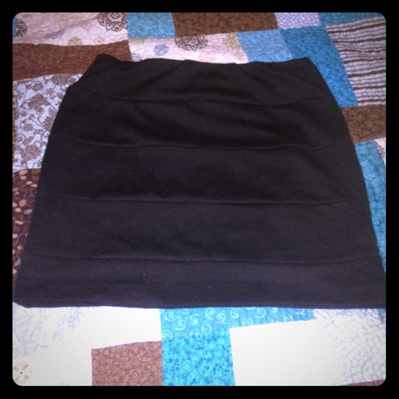 Black mini skirt!