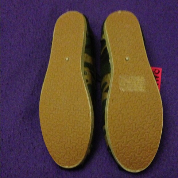 CAMOUFLAGE FLAT SHOES👌 - Picture 4 of 4