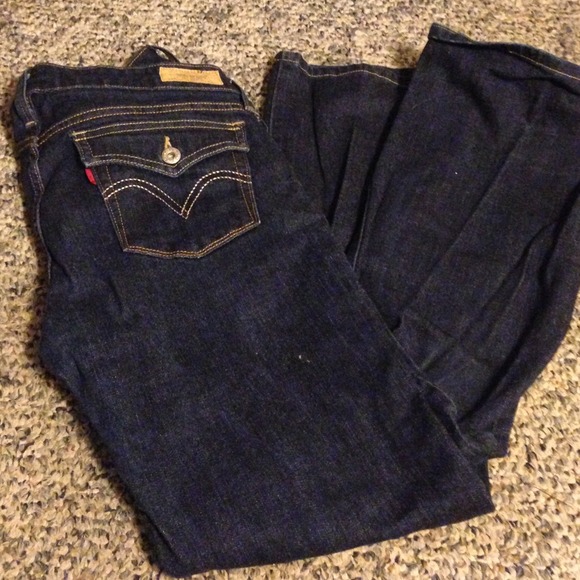 Bootcut Levi's!