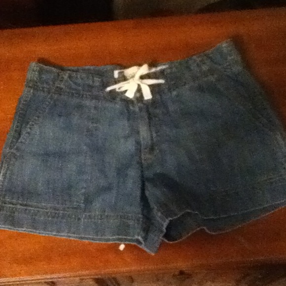 GAP shorts