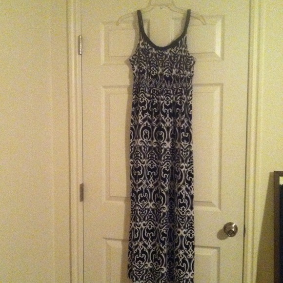 Sold for bundle💖Maxi dress!!