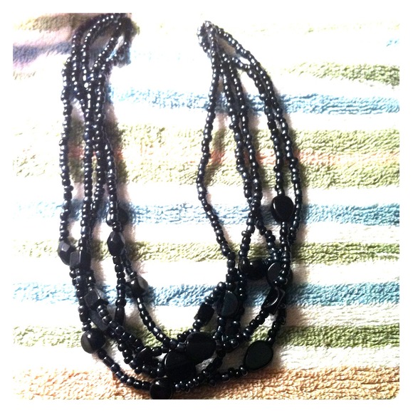 Black beaded necklace - Picture 1 of 1
