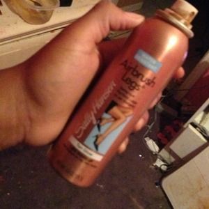 Sally Hansen air brushed legs (tan glow)