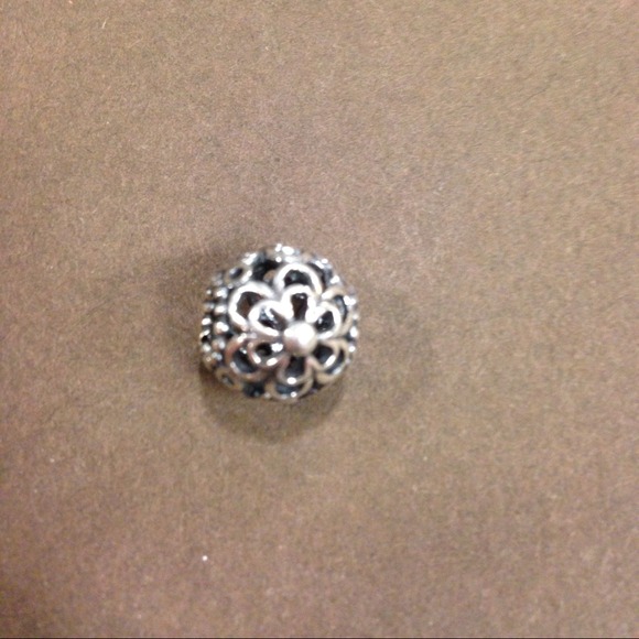 SOLD Pandora bundle - Picture 4 of 4