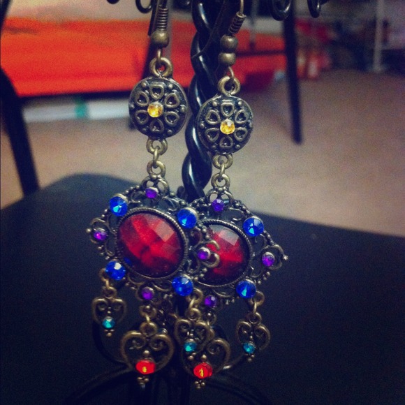 Vintage long earring with red stone