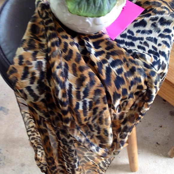 QUALITY LEOPARD SCARF SOLD SOLD
