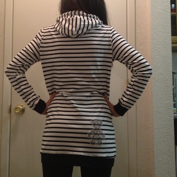 Long hoodies - Picture 2 of 4