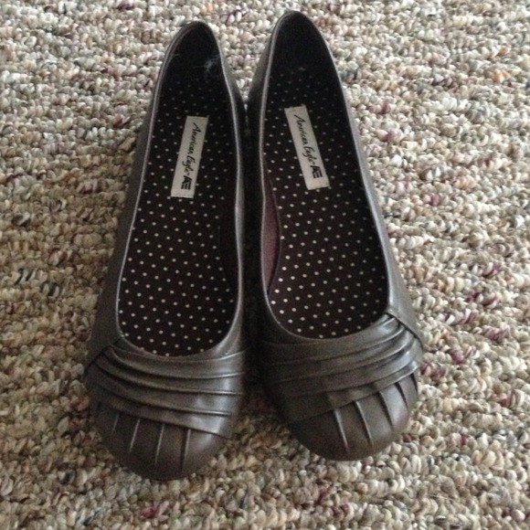 American Eagle brown Flats!