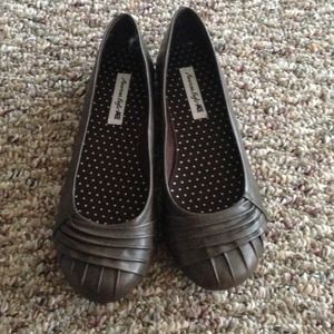 American Eagle brown Flats!