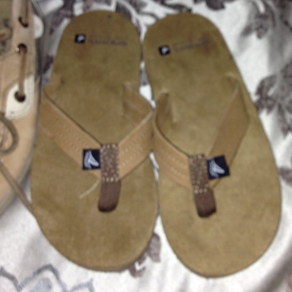 Gap , Sperry casual and Sperry Flip Flops - Picture 2 of 4