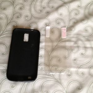 bundle forever 21 earrings and Samsung phone case