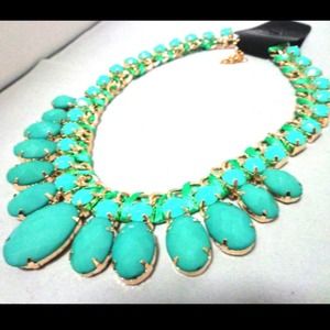**HOT Necklace & Earrings BUNDLE**