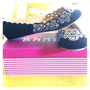 Lula - 25 rhinestone flats.