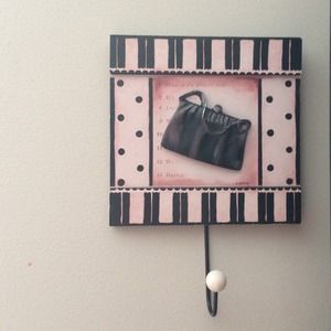 Wall hanging purse holder!