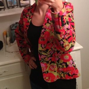 🚫Traded🚫Red floral blazer- Isaac Mizrahi.