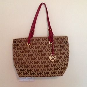 Michael Kors purse