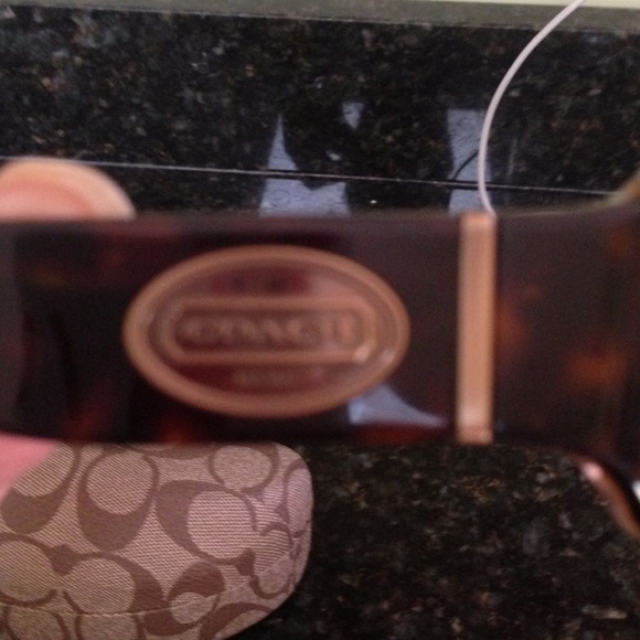 Coach Sunglasses - Picture 3 of 4