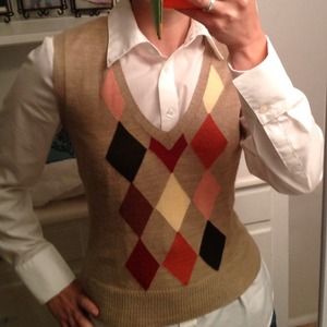 Adorable argyle sweater vest!