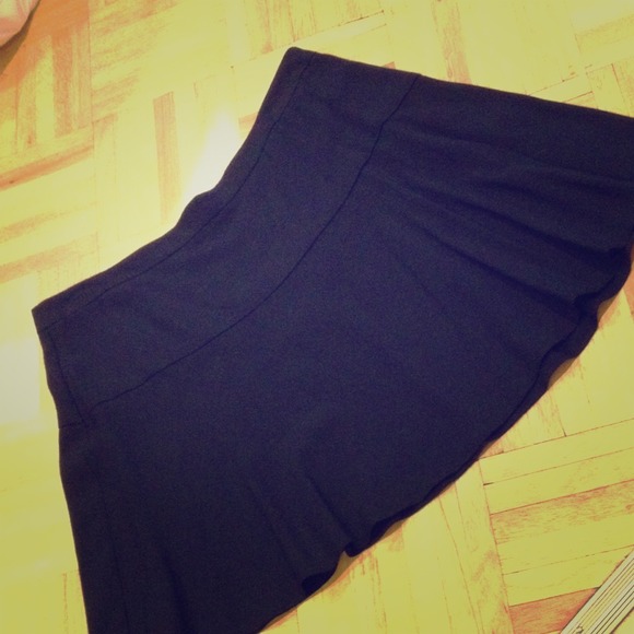 🚫SOLD🚫 Express black skirt