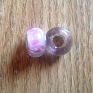 Set of 2 pink glass beads