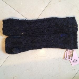 Juicy Couture black arm warmers/fingerless gloves