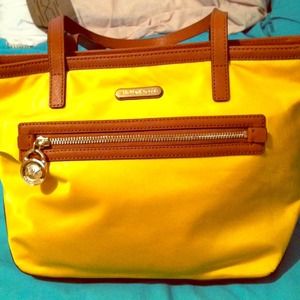 Authentic MK Michael Kors sm tote bag REDUCED!! 👍