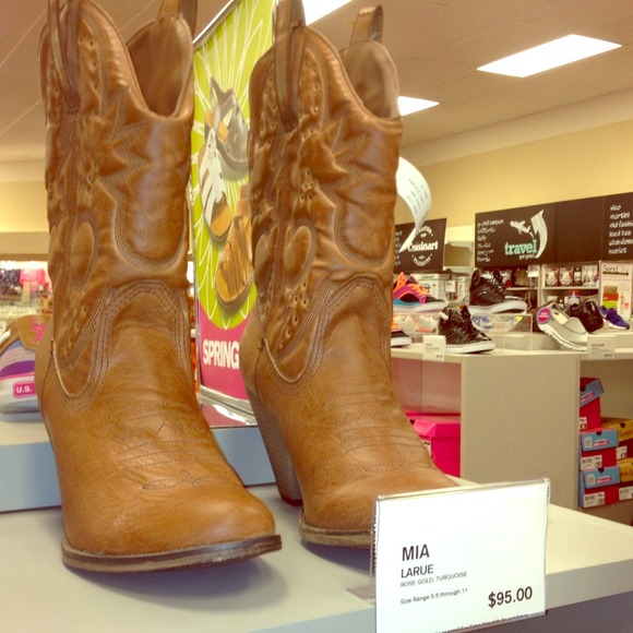 MIA cowboy boots