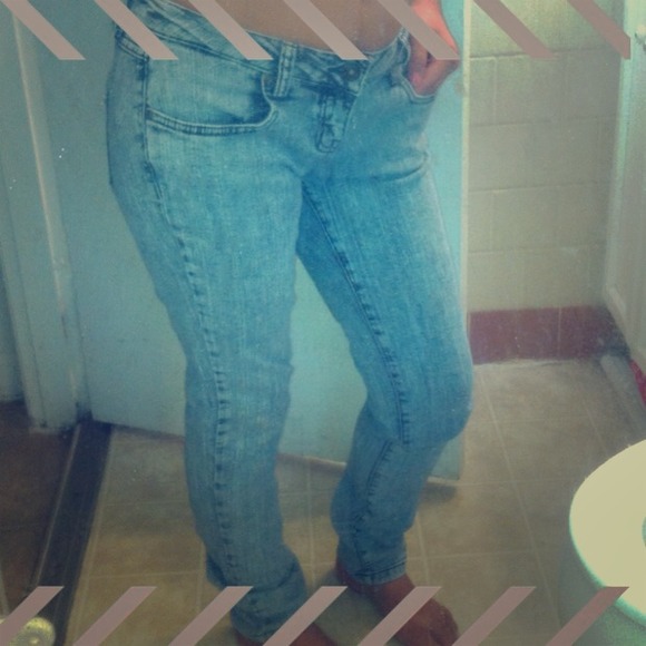 Denim - SOLD SOLDBluish and white skinny jeans