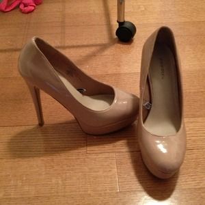 Nude heels closed toe